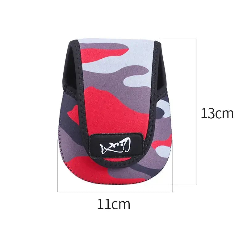 LINNHUE portable fishing reel bag in camouflage design, dimensions 11cm x 13cm, perfect for reel protection during storage.