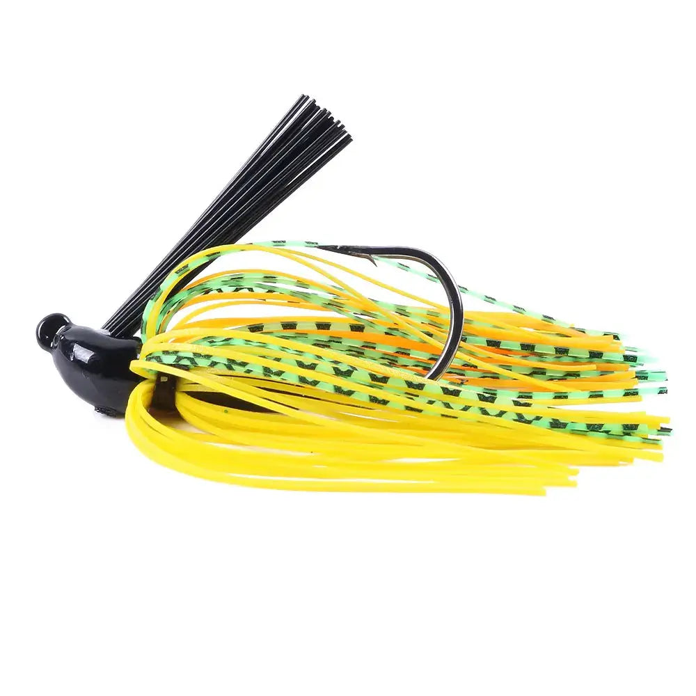 HENJIA 10g spinnerbait with yellow and black skirt for largemouth bass fishing, enhancing strike performance.