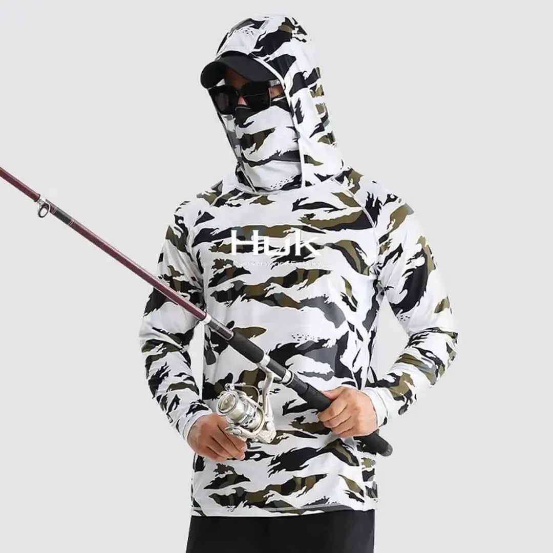 Men's fishing hooded sweatshirt with UV protection in camo design, perfect for outdoor fishing activities.