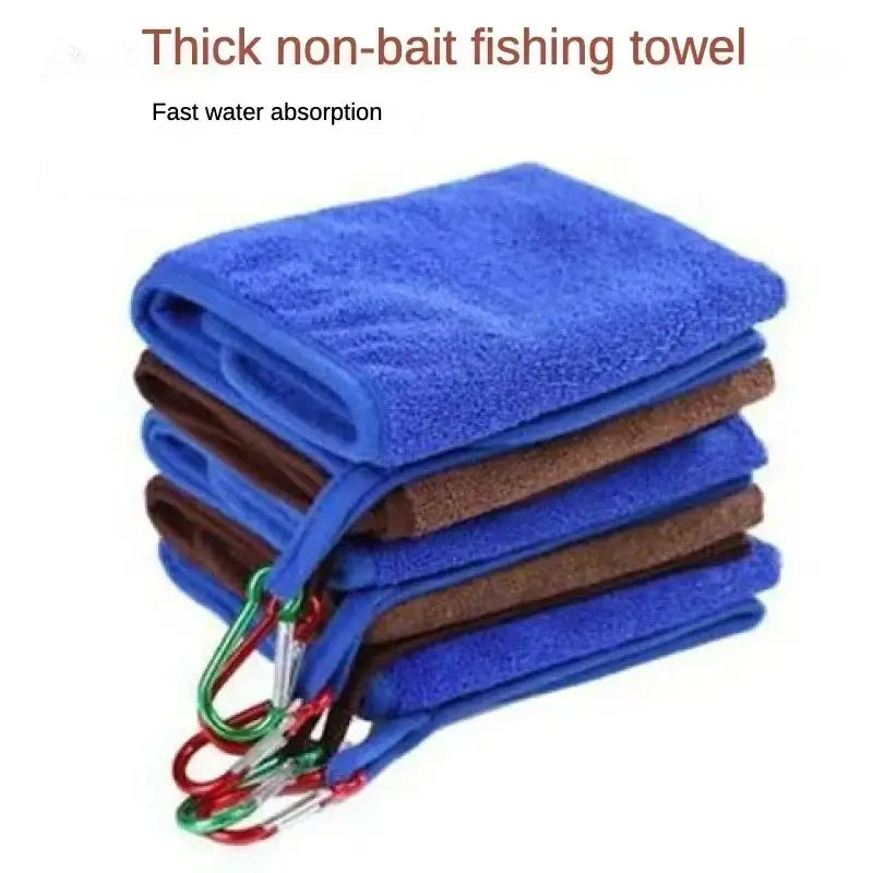 Thick absorbent fishing towels in blue and brown, featuring fast water absorption and portable hooks for easy carrying.
